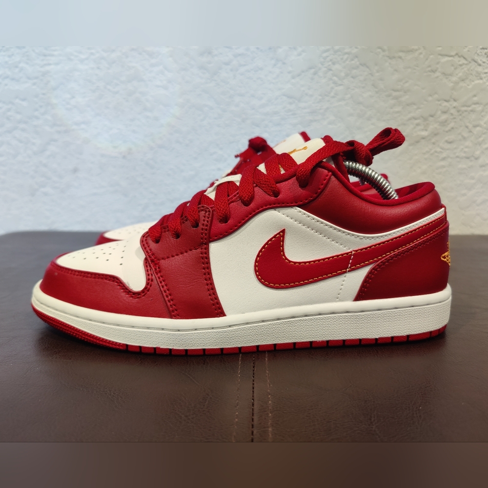 Nike Jordan 1 Low "Cardinal Red"